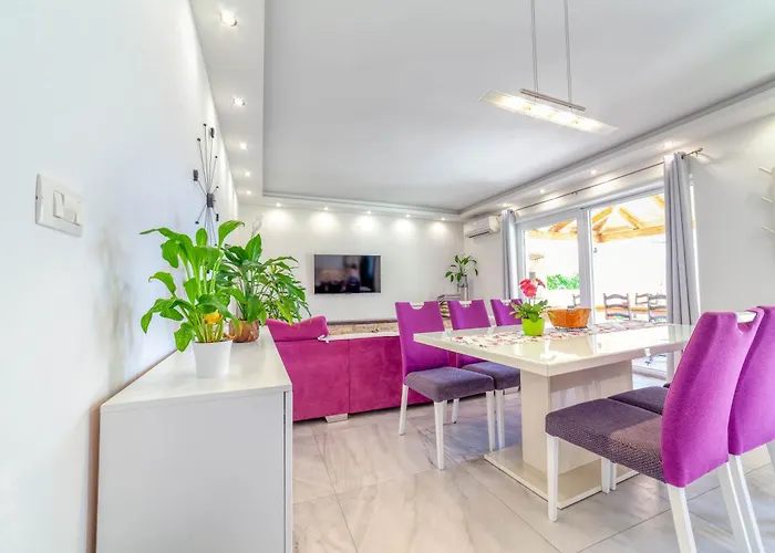 Bella Casa